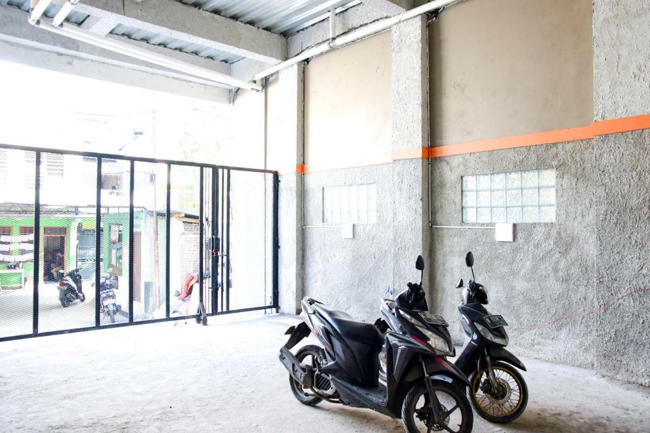 Reddoorz Near Mangga Dua Square Hotel Jakarta Ngoại thất bức ảnh